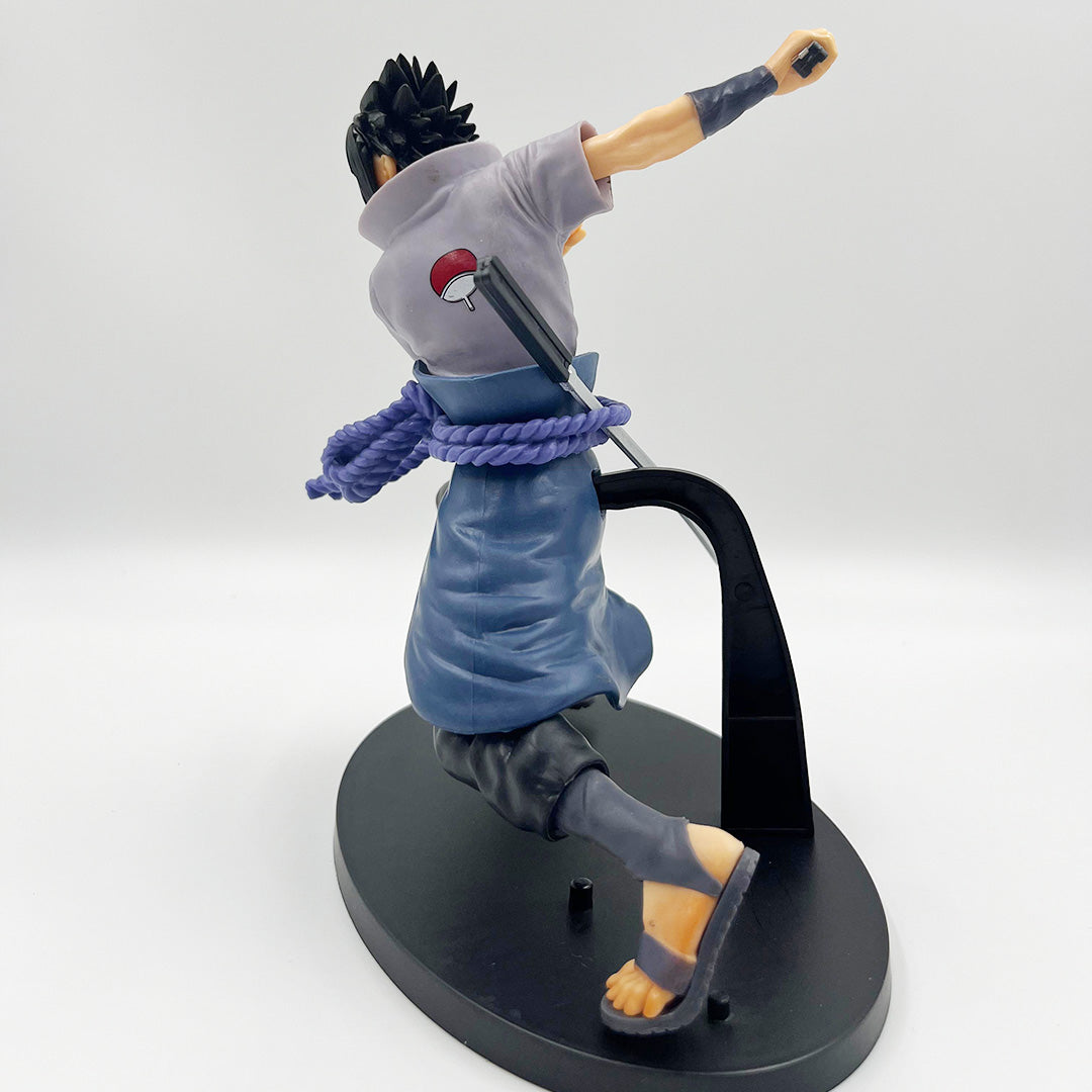 Naruto - Sasuke Uchiha sword attack 18cm Action Figure