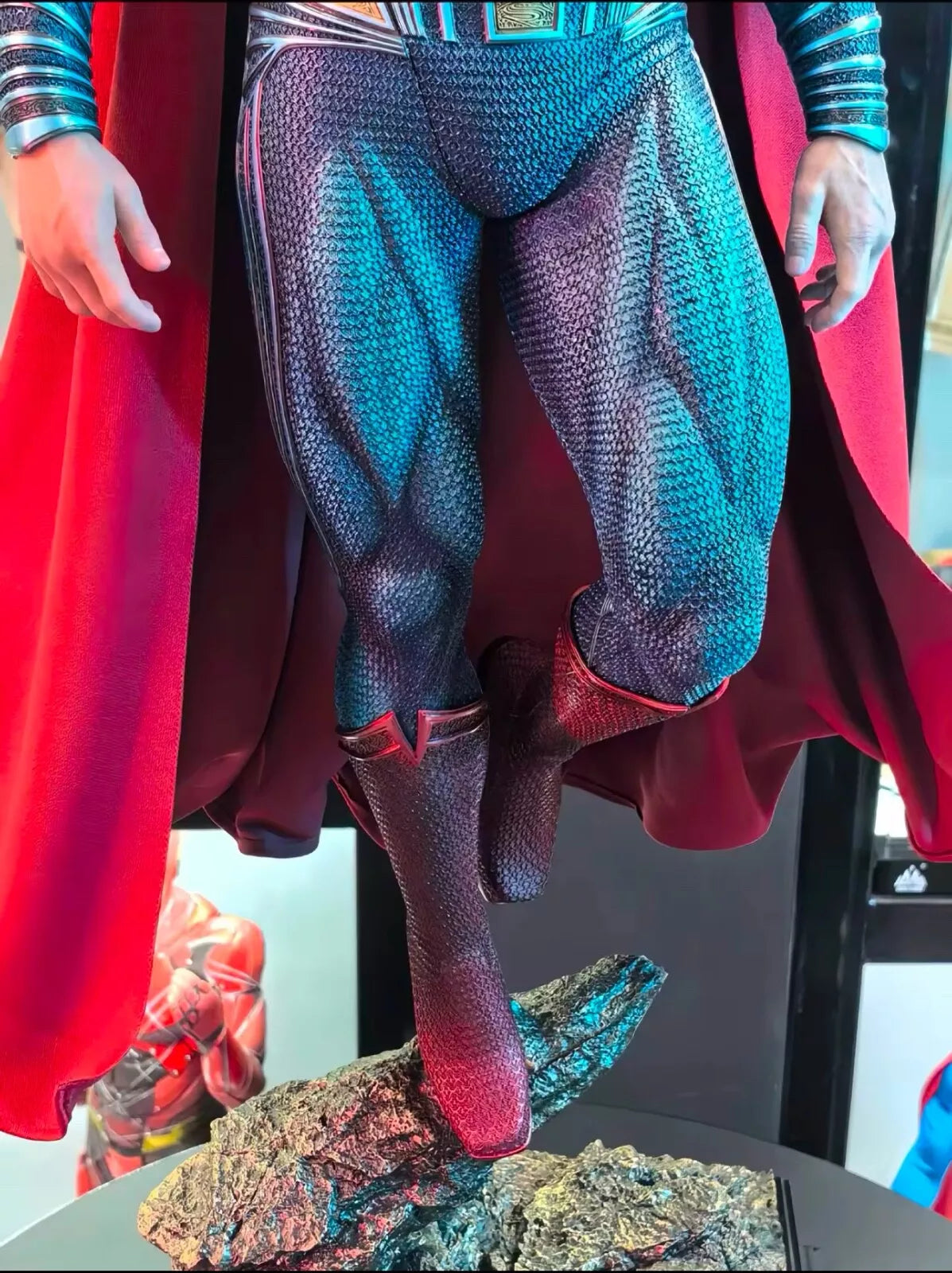 DC Collectibles Superman Statue | 45Cm