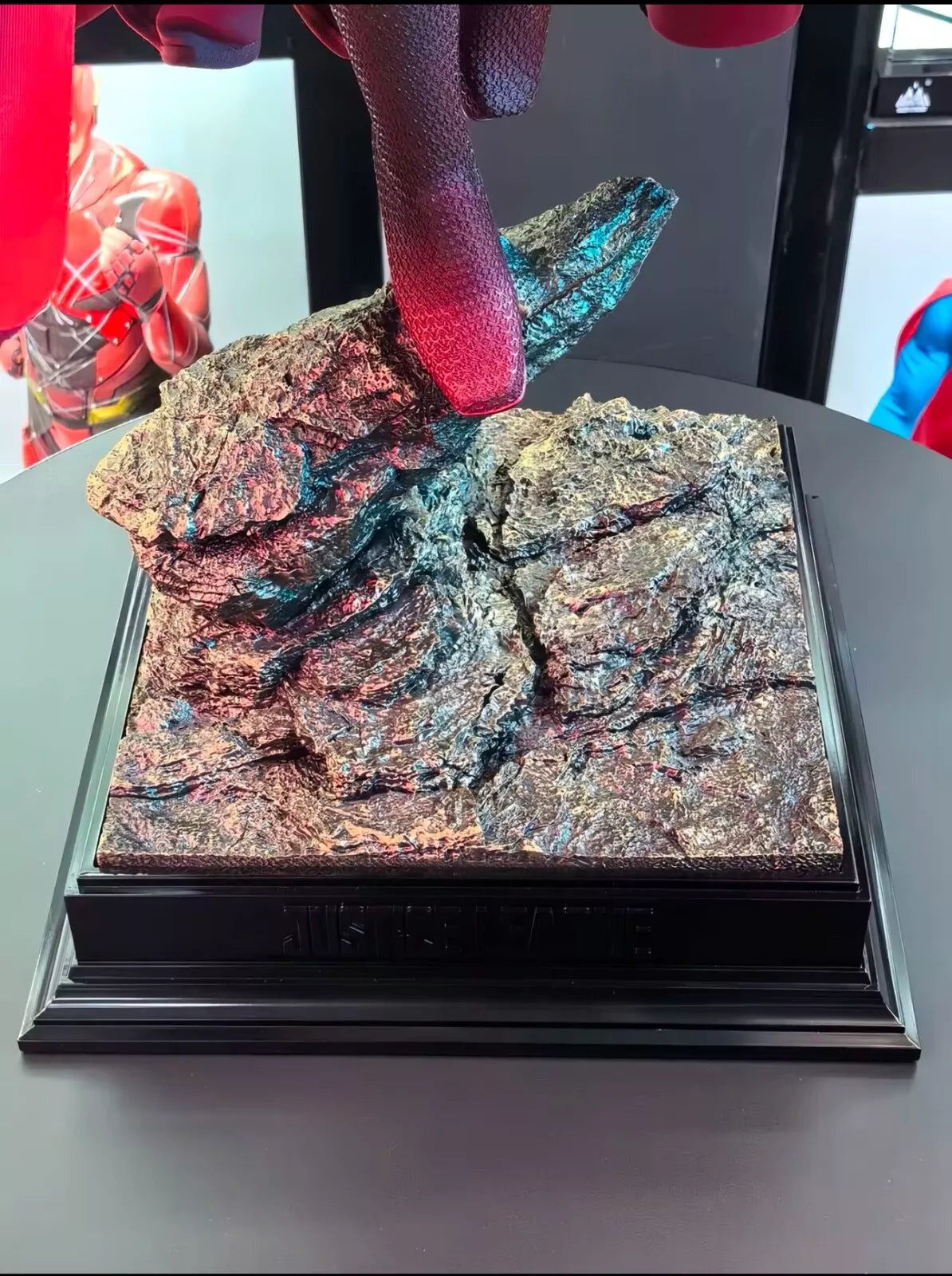 DC Collectibles Superman Statue | 45Cm